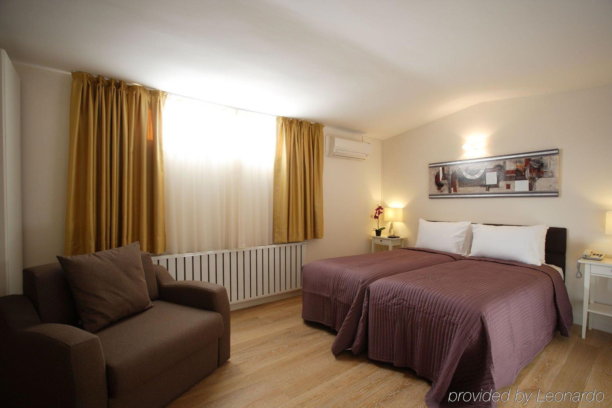 Home Stay Home Valikonagi Istanbul Exteriör bild
